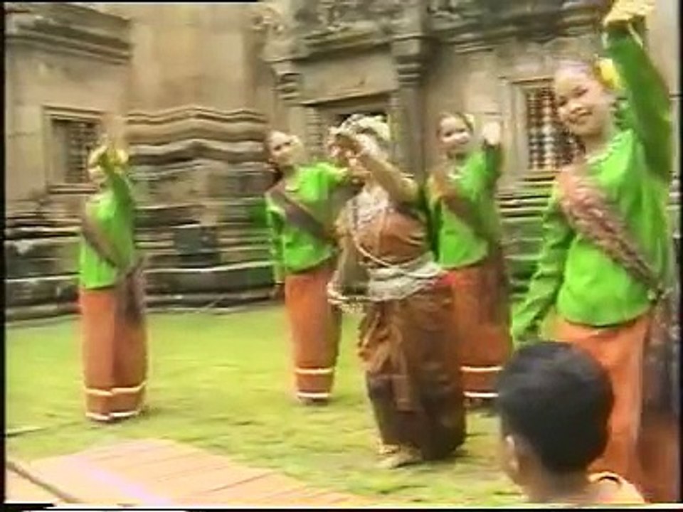 กันตรึม - เรือม อันเร