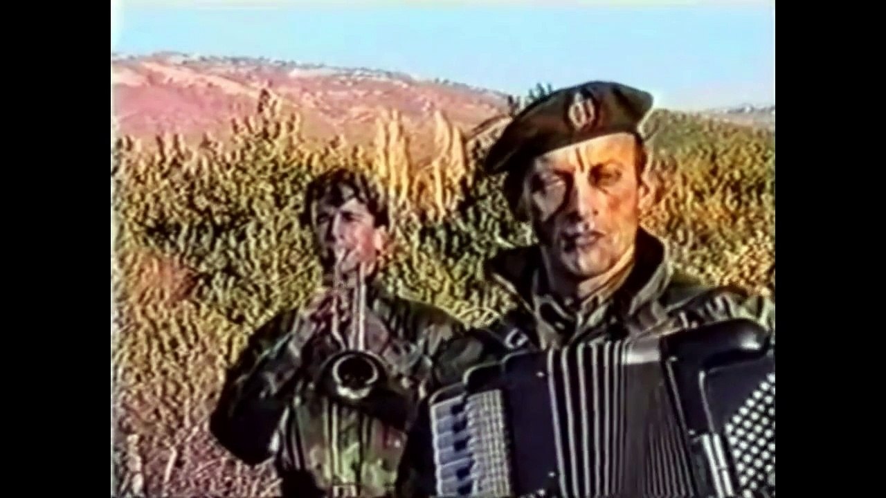 Time Traveler in Remove Kebab? Peter Macnicol?? #5