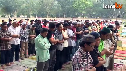 Thousands rally against violence in Egypt