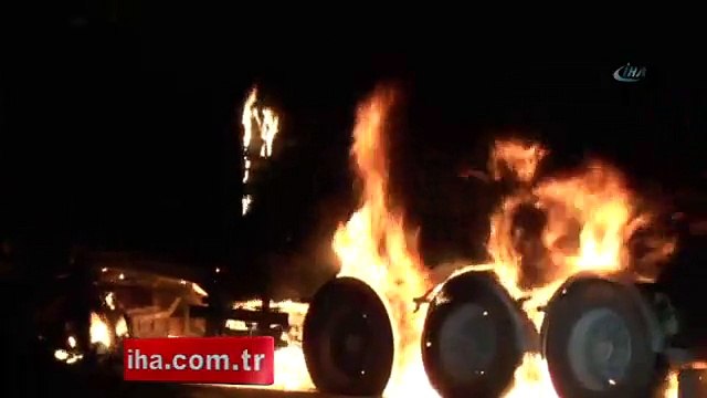 PKK'lı Teröristler Tunceli-Elazığ Karayolunda Araç Yaktı