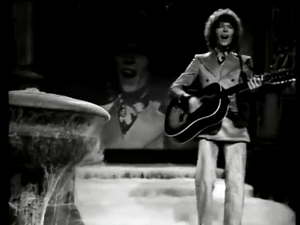 David Bowie - Space oddity (HQ) German tv 1969