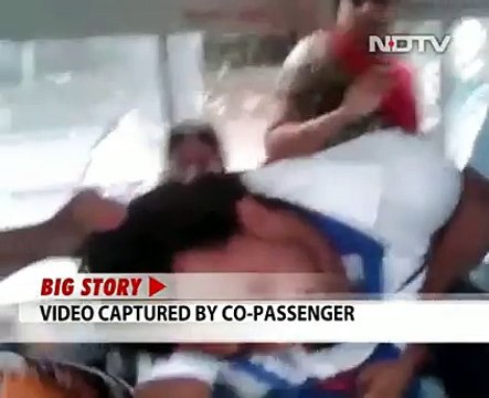 Woman thrashes alleged molester on Delhi Bus