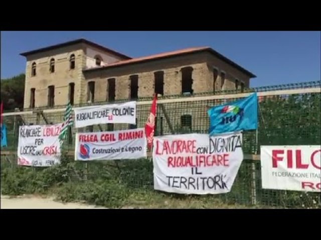 Crisi edilizia, protesta dei sindacati. Presidio davanti alla colonia Murri