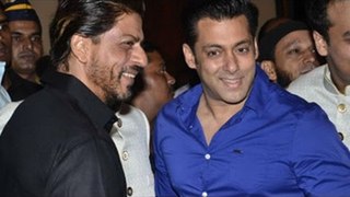 Salman Khan Hosts Bajrangi Bhaijaan's Special Screening for Shahrukh Khan