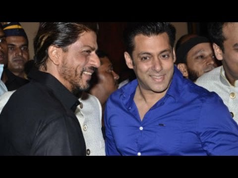 Salman Khan Hosts Bajrangi Bhaijaan's Special Screening for Shahrukh Khan