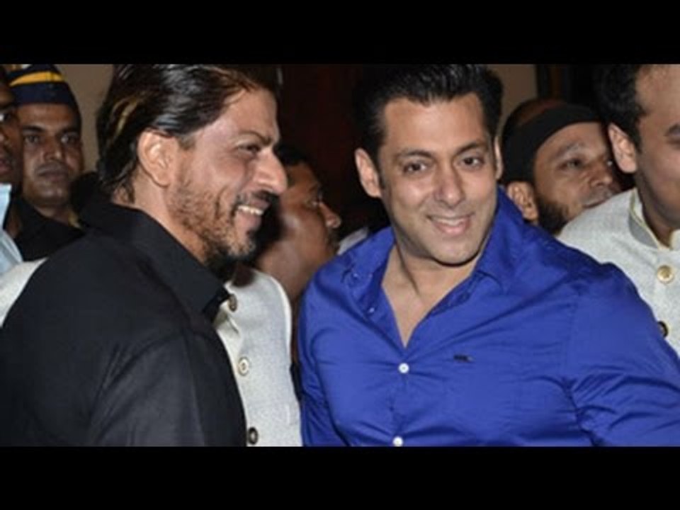 Salman Khan Hosts Bajrangi Bhaijaan's Special Screening for Shahrukh Khan