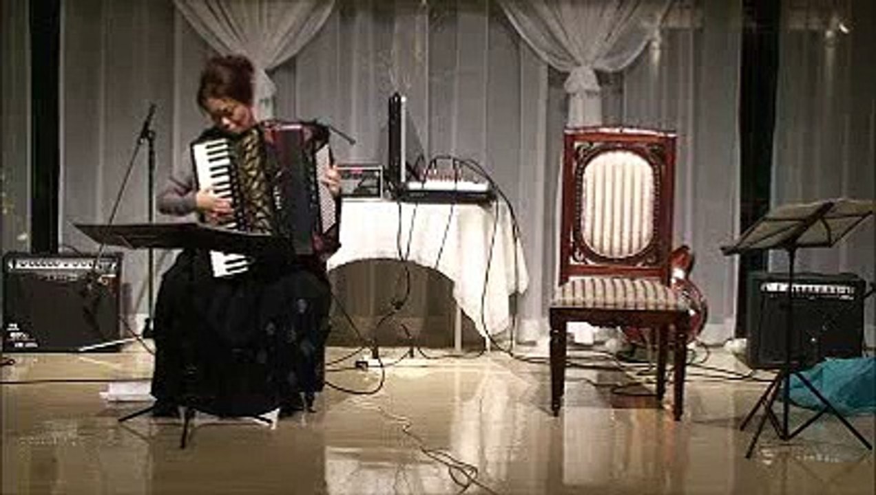 Blue Skies by Halie Loren's version  by Miwako Toda