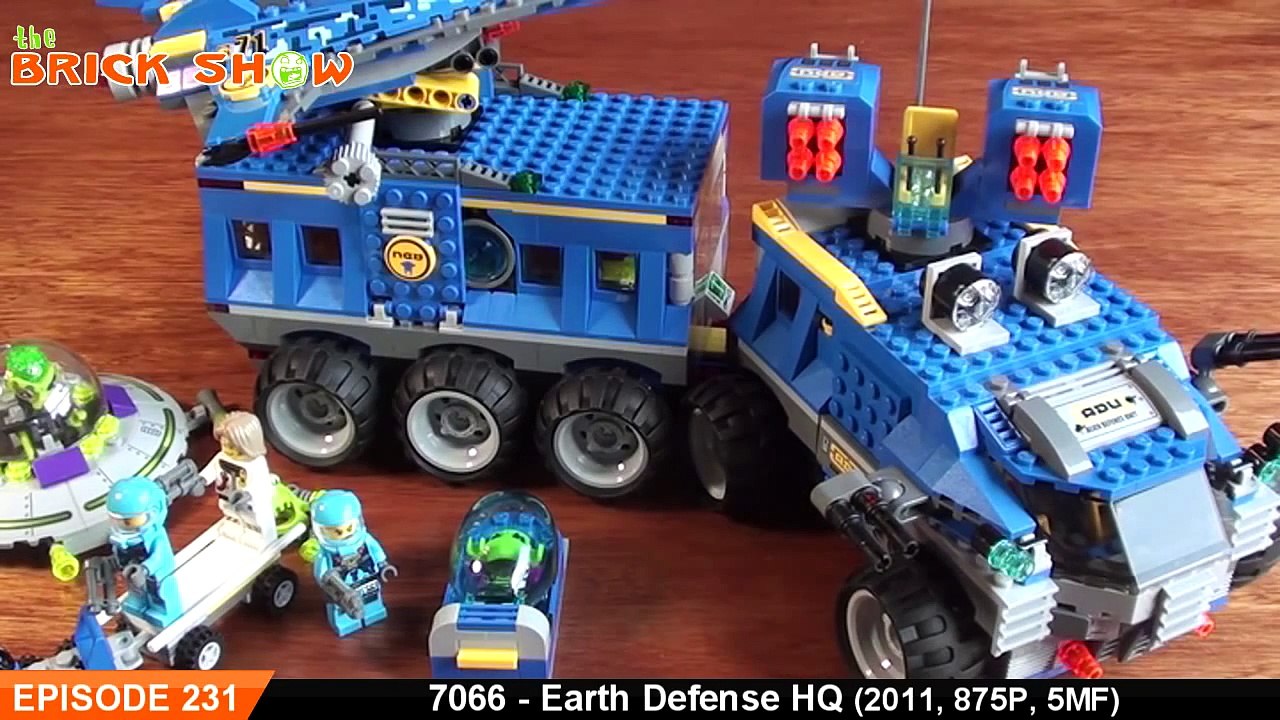LEGO Alien's Conquest Earth Defense Review : LEGO 7066