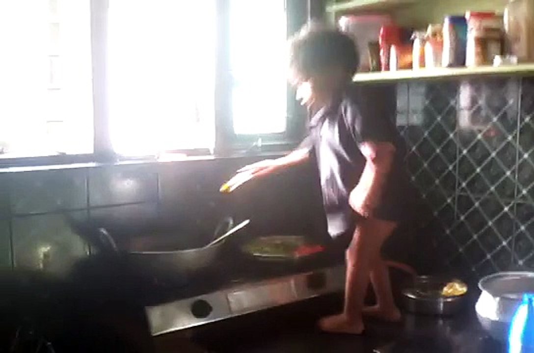 Bahubali baby cooking. Shataghni