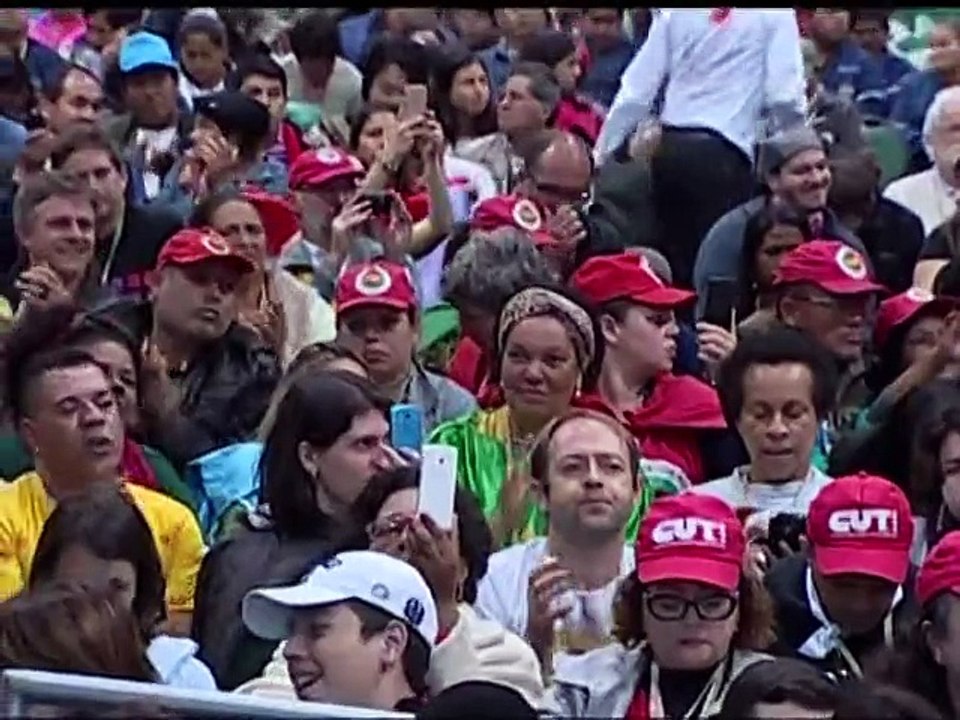 En Bolivie, le pape demande la fin du "génocide" des chrétiens au Moyen-Orient