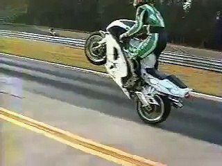Kawasaki ZX9R Wheelie & crash