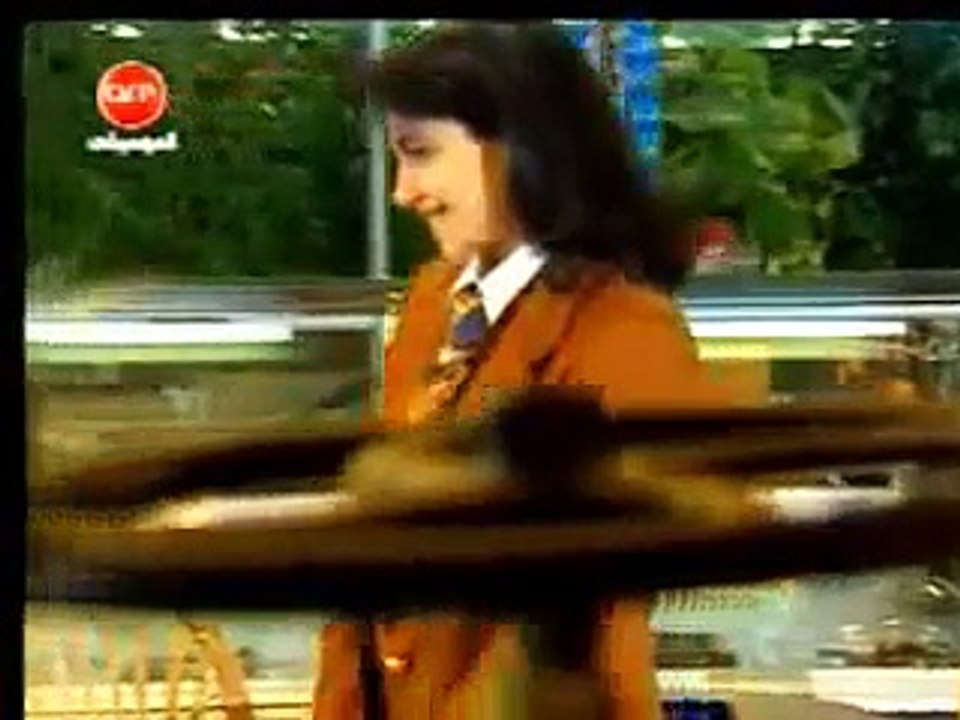 Maa Jareeda (With A Newspaper)_Majida El Roumi
