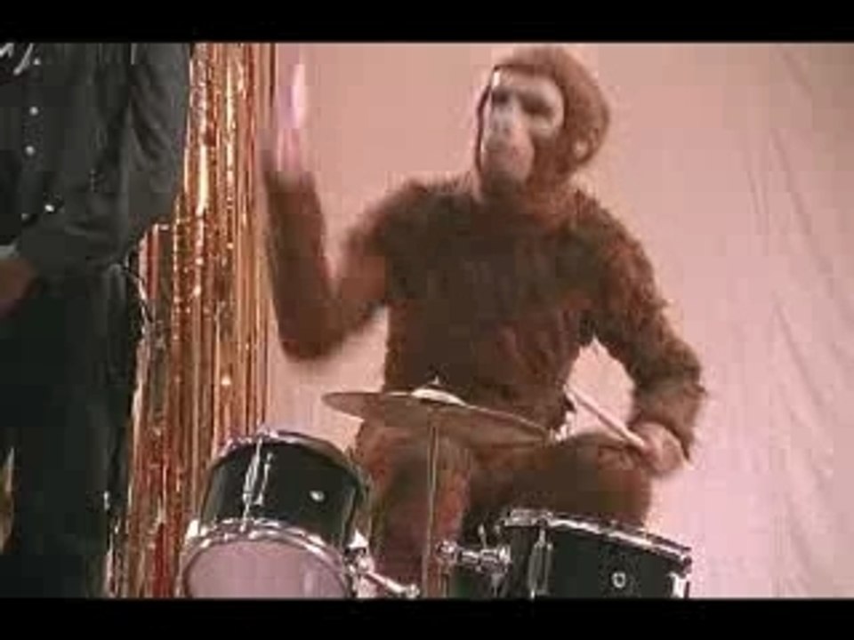 clip marrant bizarreThe Avalanches  Frontier Psychiatrist