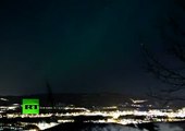 Una aurora boreal ilumina el norte de Europa