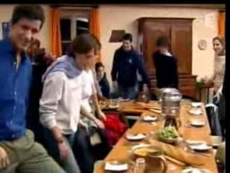 Strip Tease Cathos -- 9 Le diner