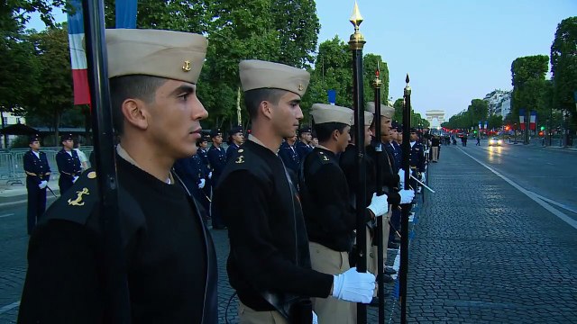[14 Juillet] Premier défilé pour les forces armées mexicaines