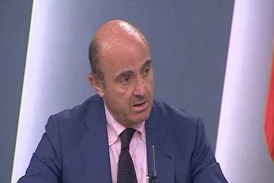 De Guindos dice que el paro bajará hasta niveles de 2011
