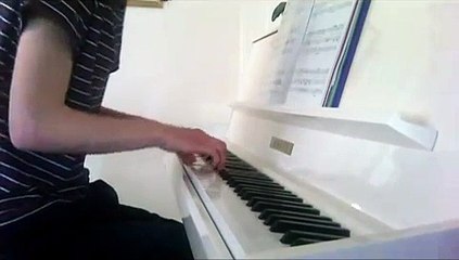 Kate Bush - And Dream Of Sheep (Piano)