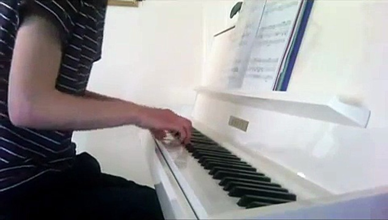 Kate Bush - And Dream Of Sheep (Piano)