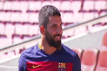 Arda ya sonríe como jugador del Barcelona