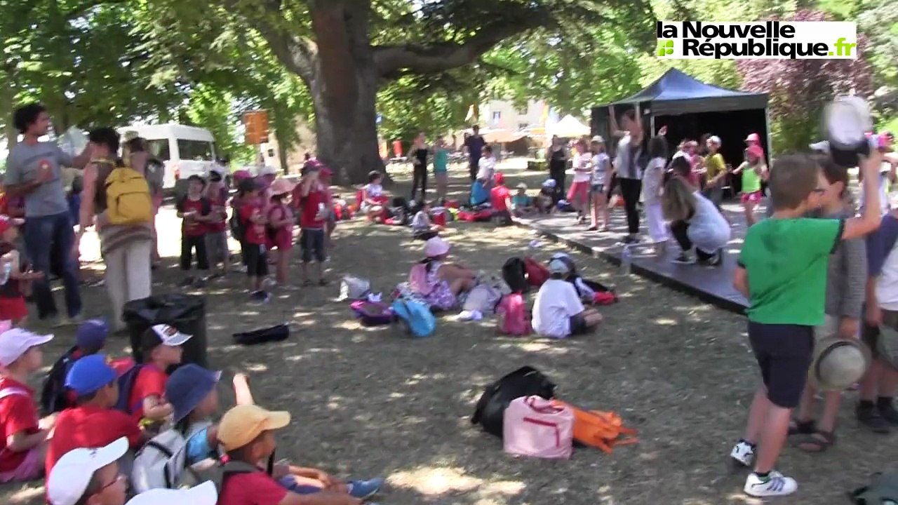 VIDEO. Terres du son à Monts :  les enfants ont eu leurs concerts avant les parents