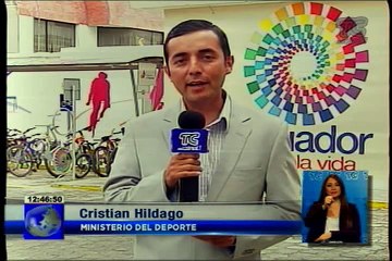 Presidente Correa presentó auto eléctrico para instituciones públicas