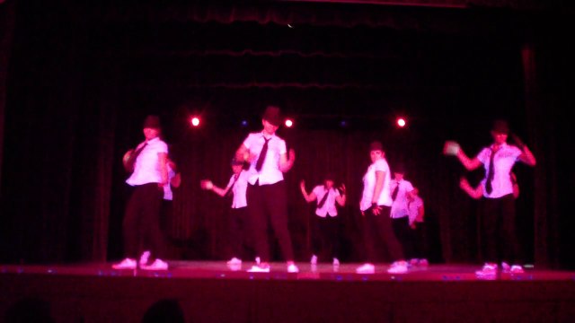 MICKAEL JACKSON/MAJOR LAZER par l'Atelier choregraphique de Romilly gala 2015 dimanche MJC de MARIGNY LE CHATEL