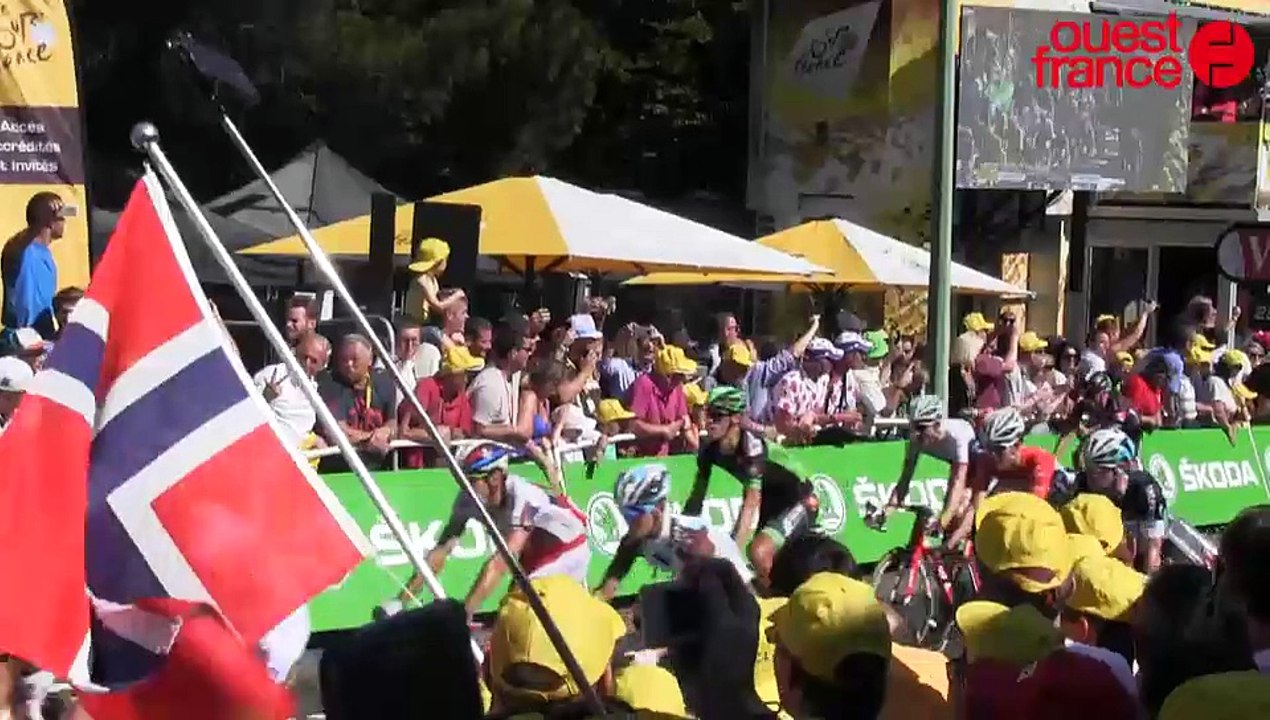 Tour de France : l'arrivée à Fougères vue par les spectateurs