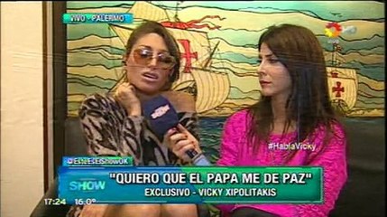 Los ídolos de Viky Xipolitakis: El Papa y Mickey