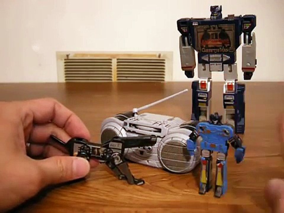 Chinese review #2 變形金剛玩具介紹之Frenzy