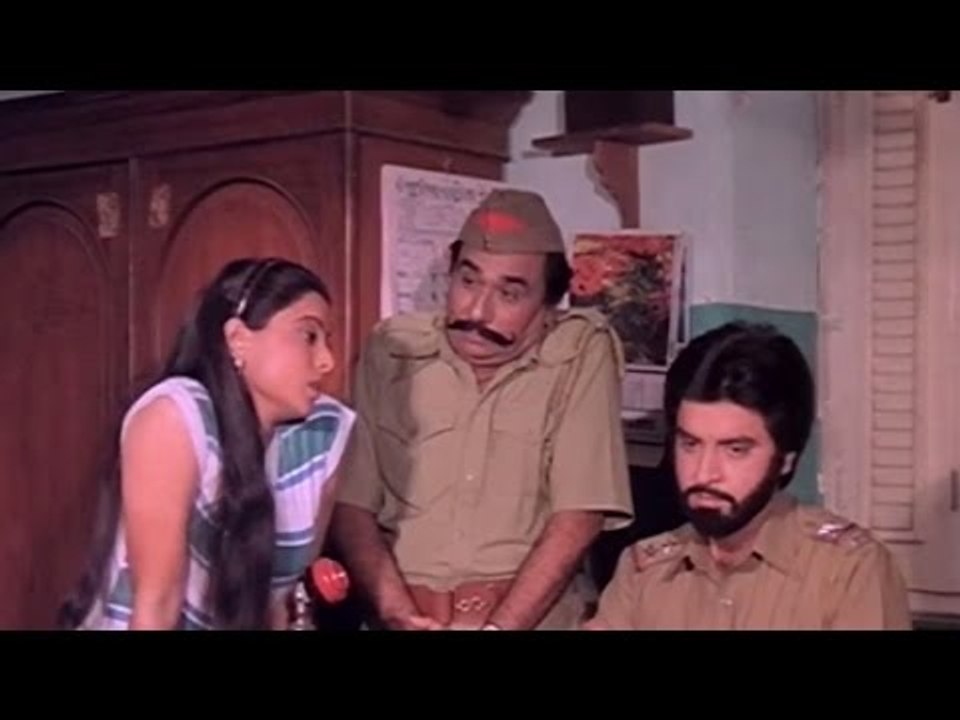 Rita Argues With the Police - Kanku Ni Kimat - Rita Bhaduri, Danny Denzongpa