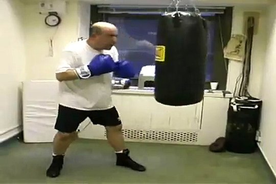 Boxing Training Tips and Punching Techniques : Multiple Punch Combinations for Boxing Training