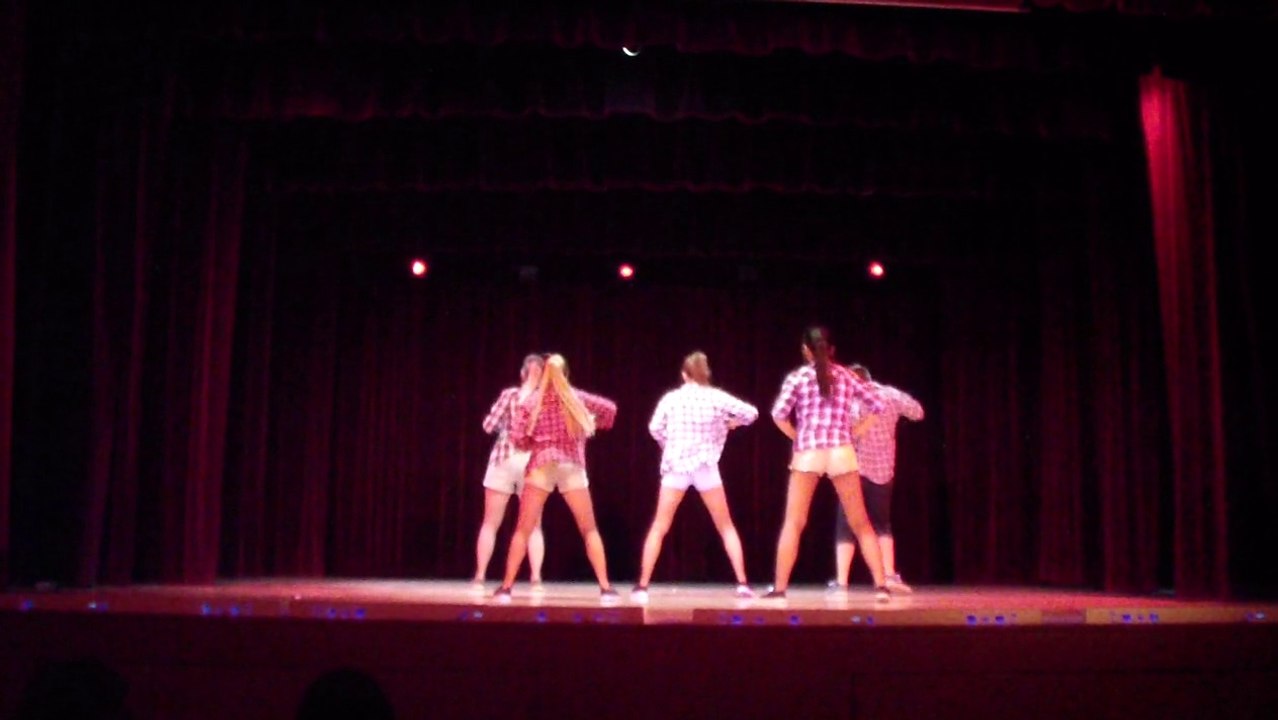 BANG DEM STICKS par les   Ados de Romilly   gala 2015 dimanche  MJC de MARIGNY LE CHATEL