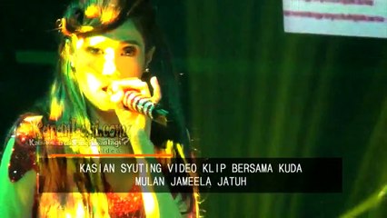 Syuting Video Klip Bersama Kuda, Mulan Jameela Terjatuh