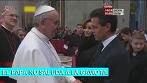 El Papa Francisco No se deja Besar la mano de Angelica Rivera || 13.11.2013