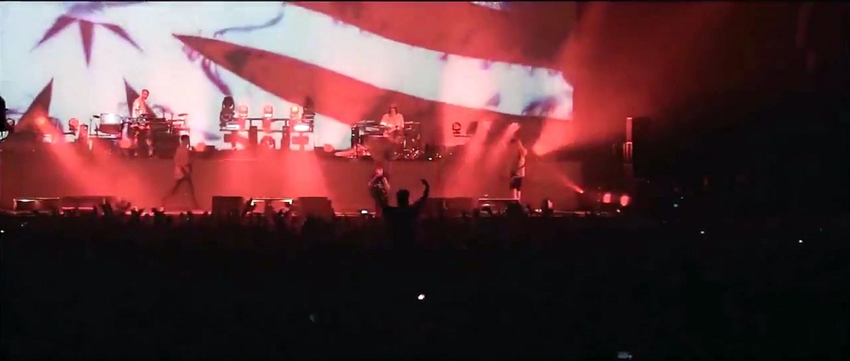 Bring Me The Horizon - Antivist - Live At Wembley Arena 2014 HD
