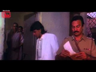 Grand Entry of Mithun Chakraborty - Mujrim - Madhuri Dixit