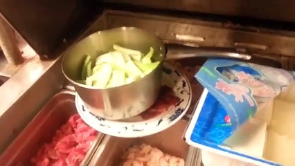 Funcionário registou as condições de uma cozinha de restaurante chinês
