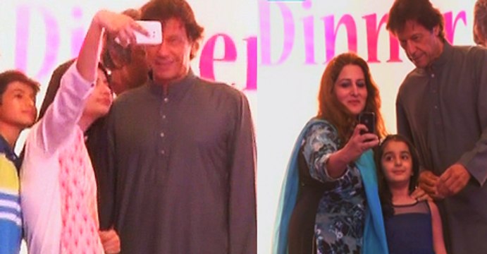 Lahories takes selfies with Imran Khan