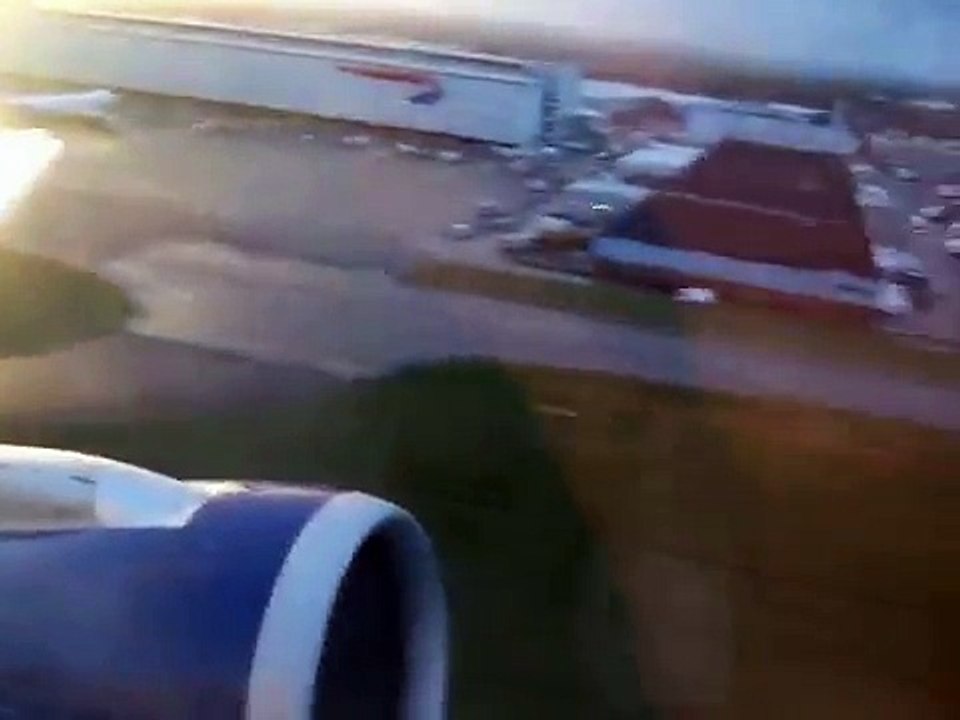 British Airways A320 Taking off from London Heathrow