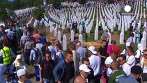 20 лет трагедии: В Боснии поминают жертв резни в Сребренице