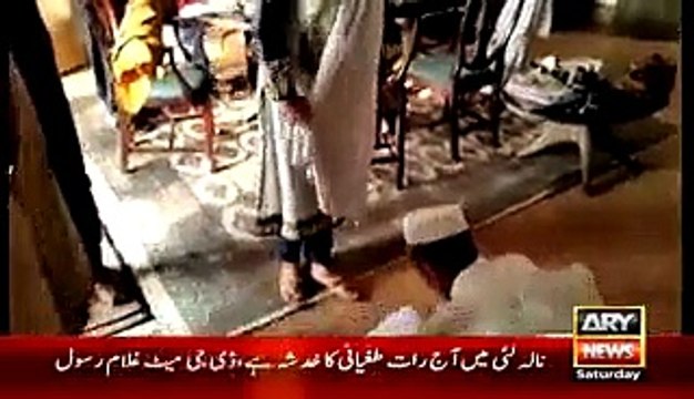Reham Khan Bhi Imran Khan Ki Tarah Peshawari Chapal ki Dewani Nikli