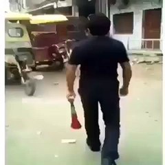 oh no what happen to the poor DOG...HAHAHAH