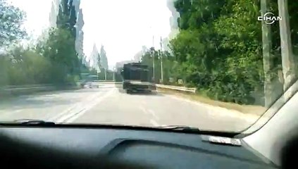 Kırım’da TIR üzerindeki tankla şarampole yuvarlandı