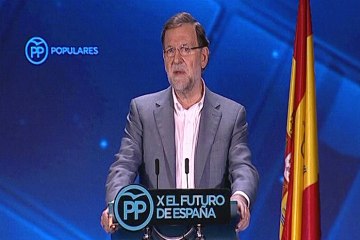 Rajoy llama a impedir la victoria de la izquierda