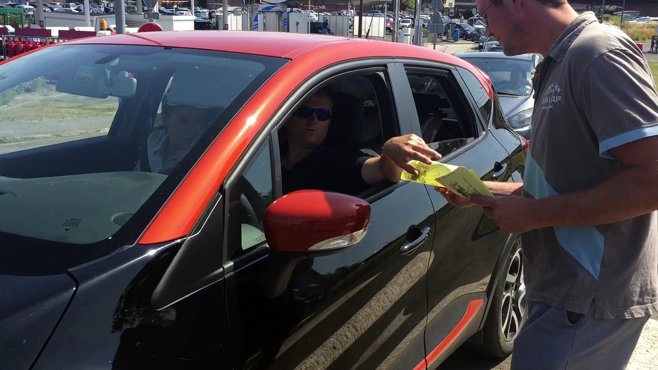 Saint-Amand-les-Eaux : manifestion des agriculteurs contre la grande distribution (2/3)