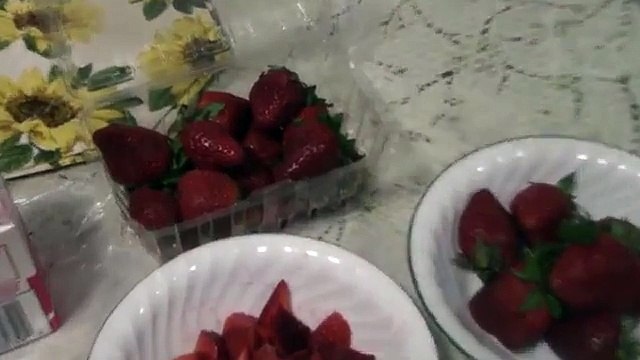 HOMEMADE Strawberry Ice Cream - Pakistani/Indian Cooking with Atiya