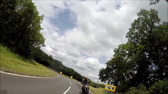 MT09 wheelie compilation 110715