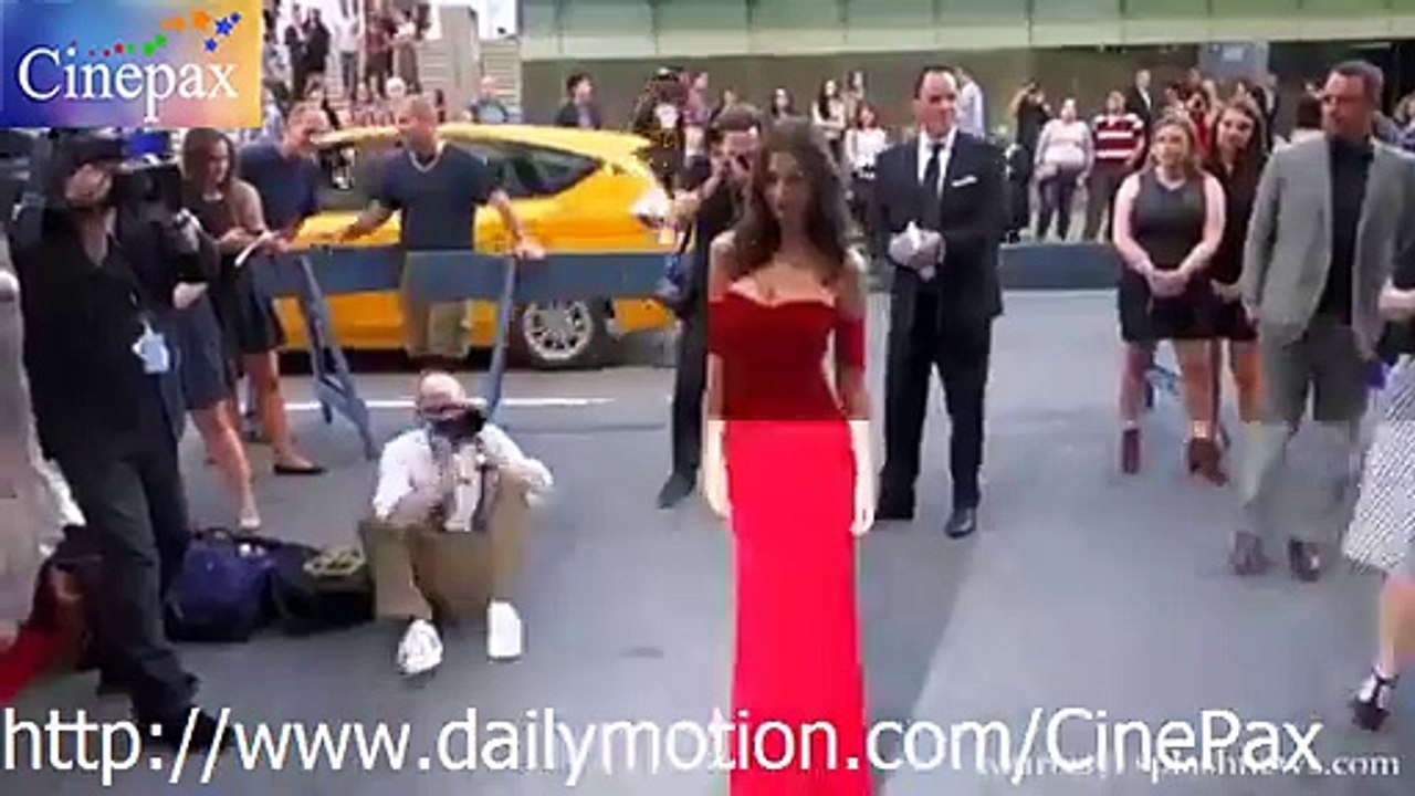 Emily Ratajkowski Showing Off Her BUTT Cinepax