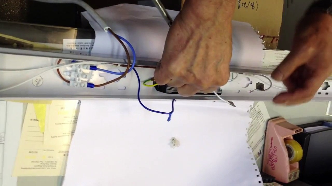 LED T8 Tube Installation Tutorial - Energy Saving Solutions (English Subtitle)